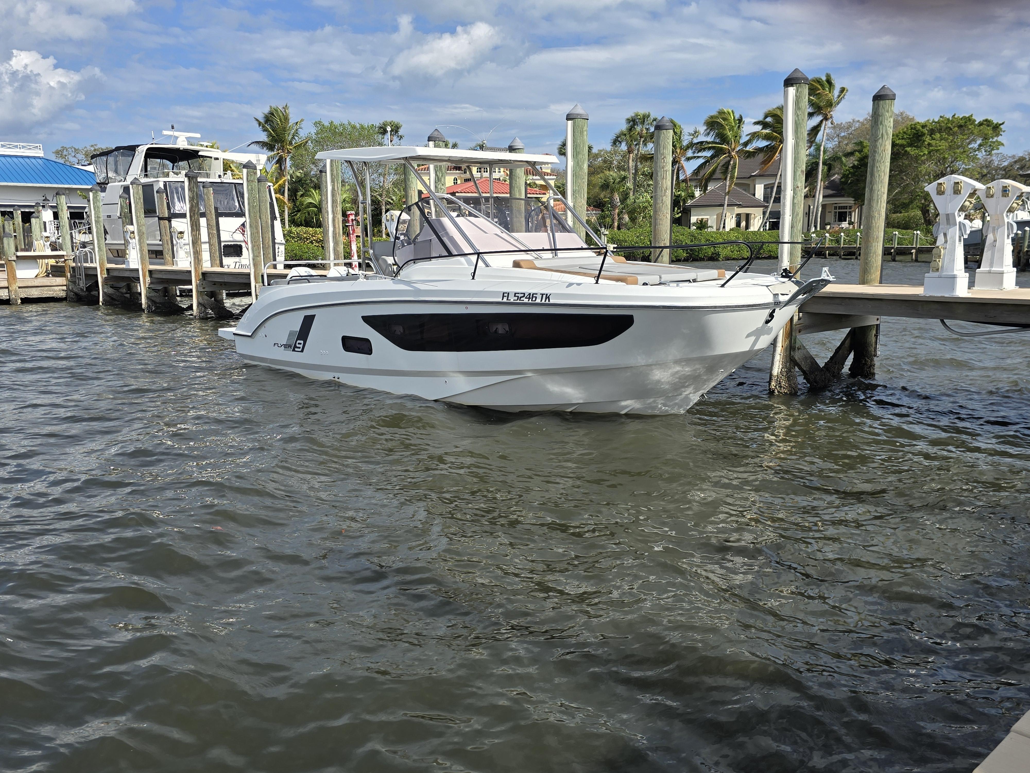 2023 Beneteau Flyer 9 SUNdeck