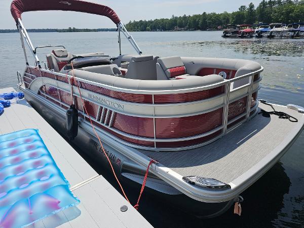 Bennington boats for sale in Michigan 