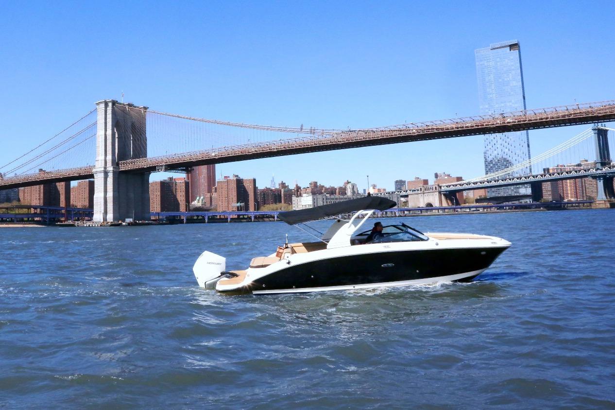 2020 Sea Ray SDX 270 Outboard