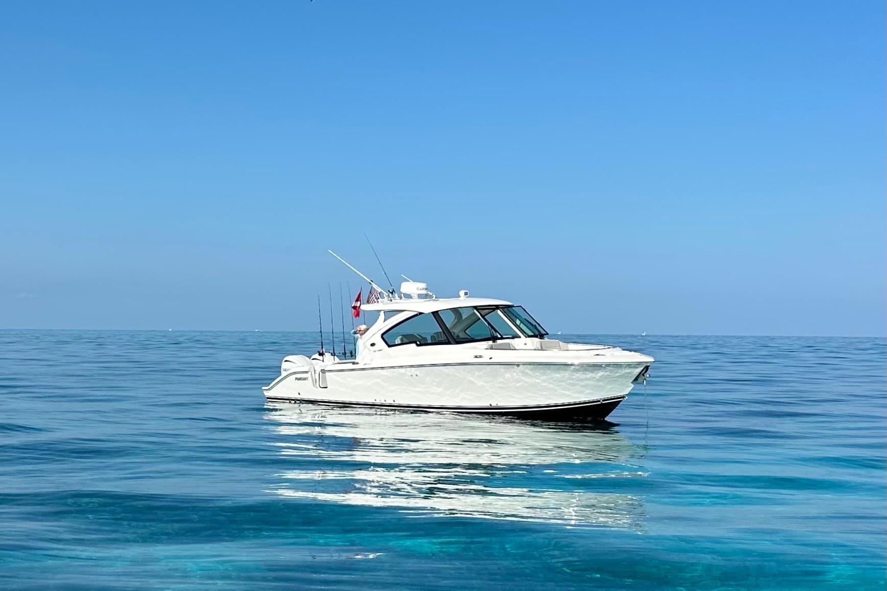 2023 Pursuit DC 326 Dual Console