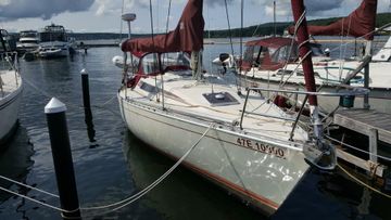 1984 Beneteau First 32.5