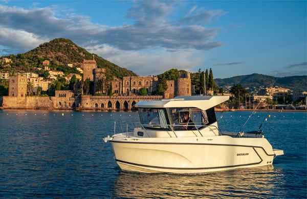 2022 Quicksilver 625 Pilothouse