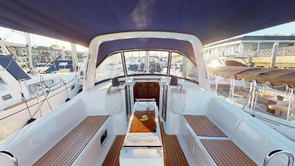2019 Beneteau Oceanis 38.1