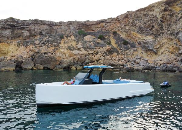 2024 Scorpion 50