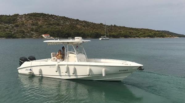 2004 Boston Whaler Outrage 320