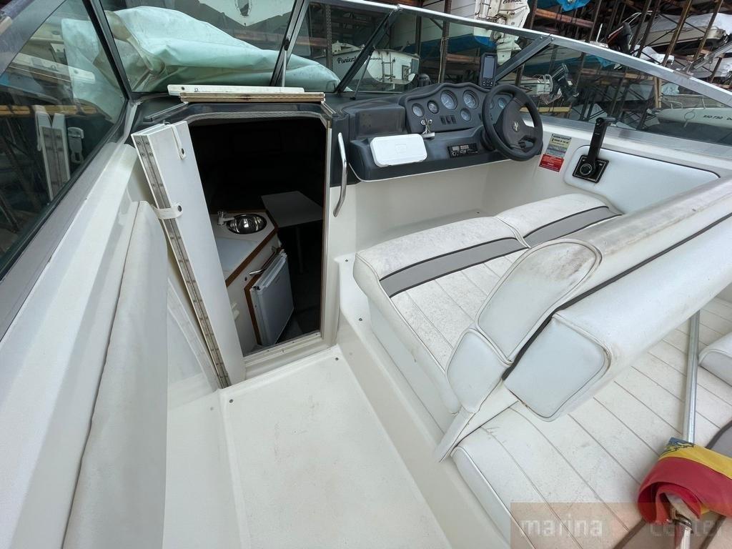 1993 Sea Ray 230 Sundancer