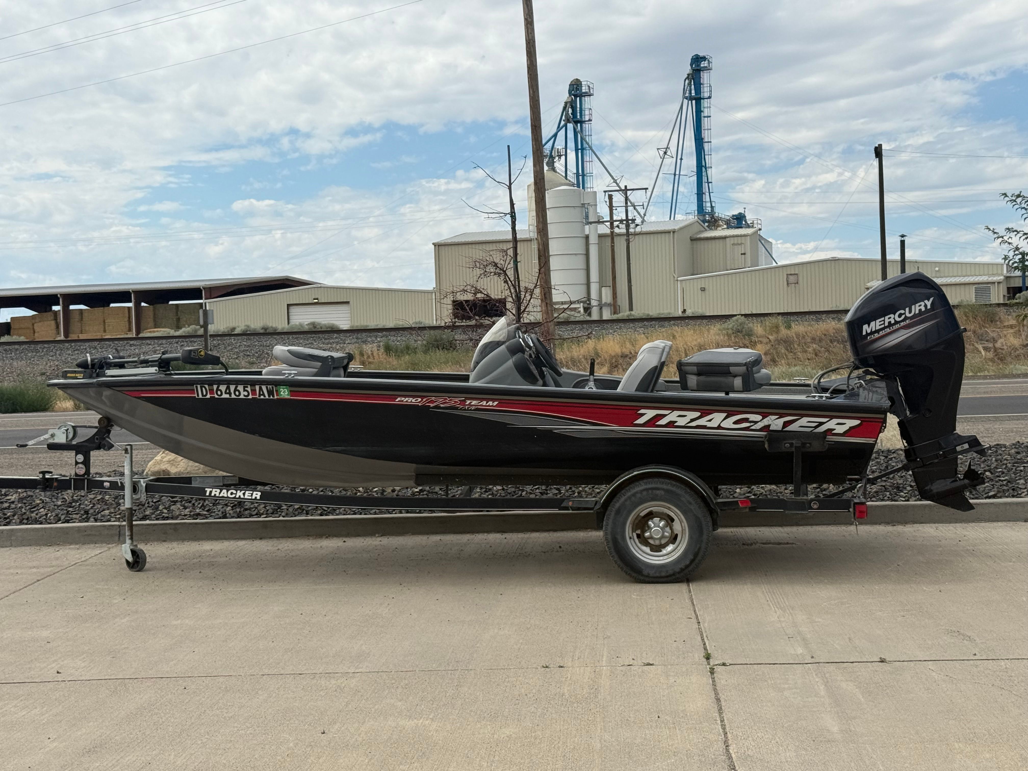 2016 Bass Tracker Pro175TXW