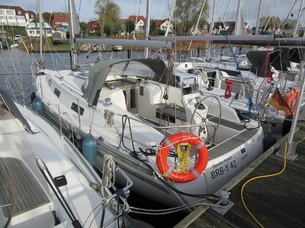 2011 Bavaria Cruiser 32