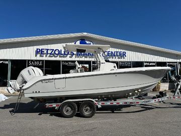 2025 Edgewater 262 Center Console