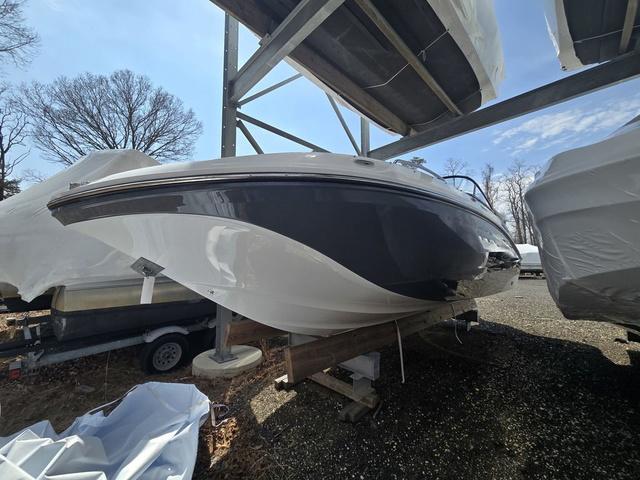 Hurricane SunDeck 217 OB