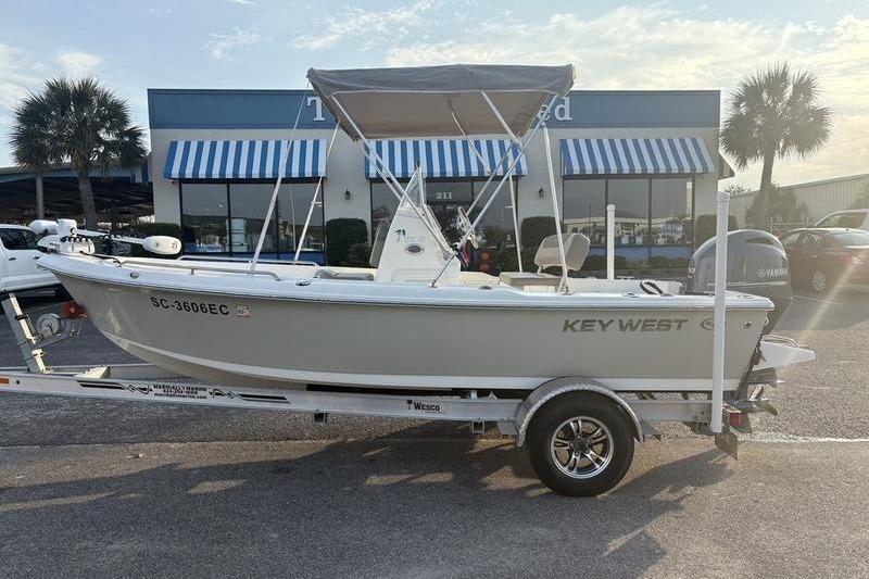 2023 Key West 1720 Center Console