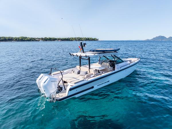 2025 Axopar 37 Sun Top