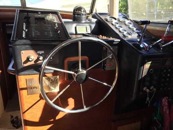 1984 Bayliner 3870