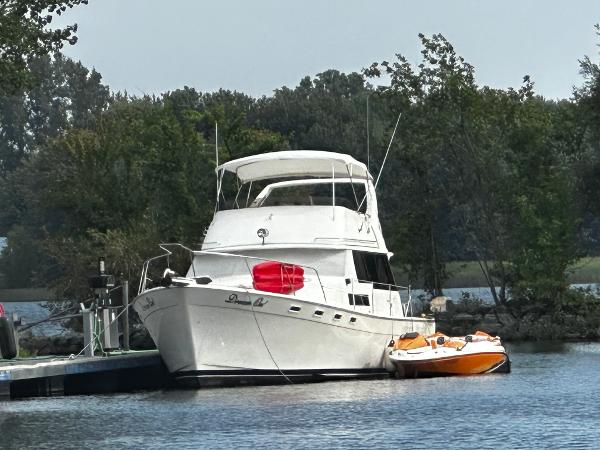 1984 Bayliner 3870