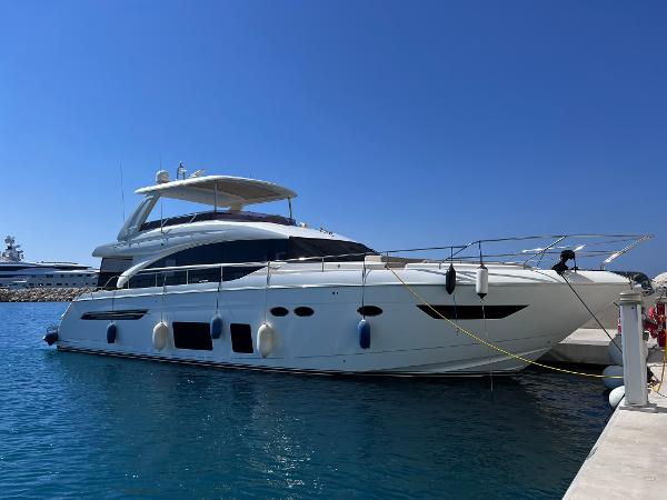 2017 Princess 68