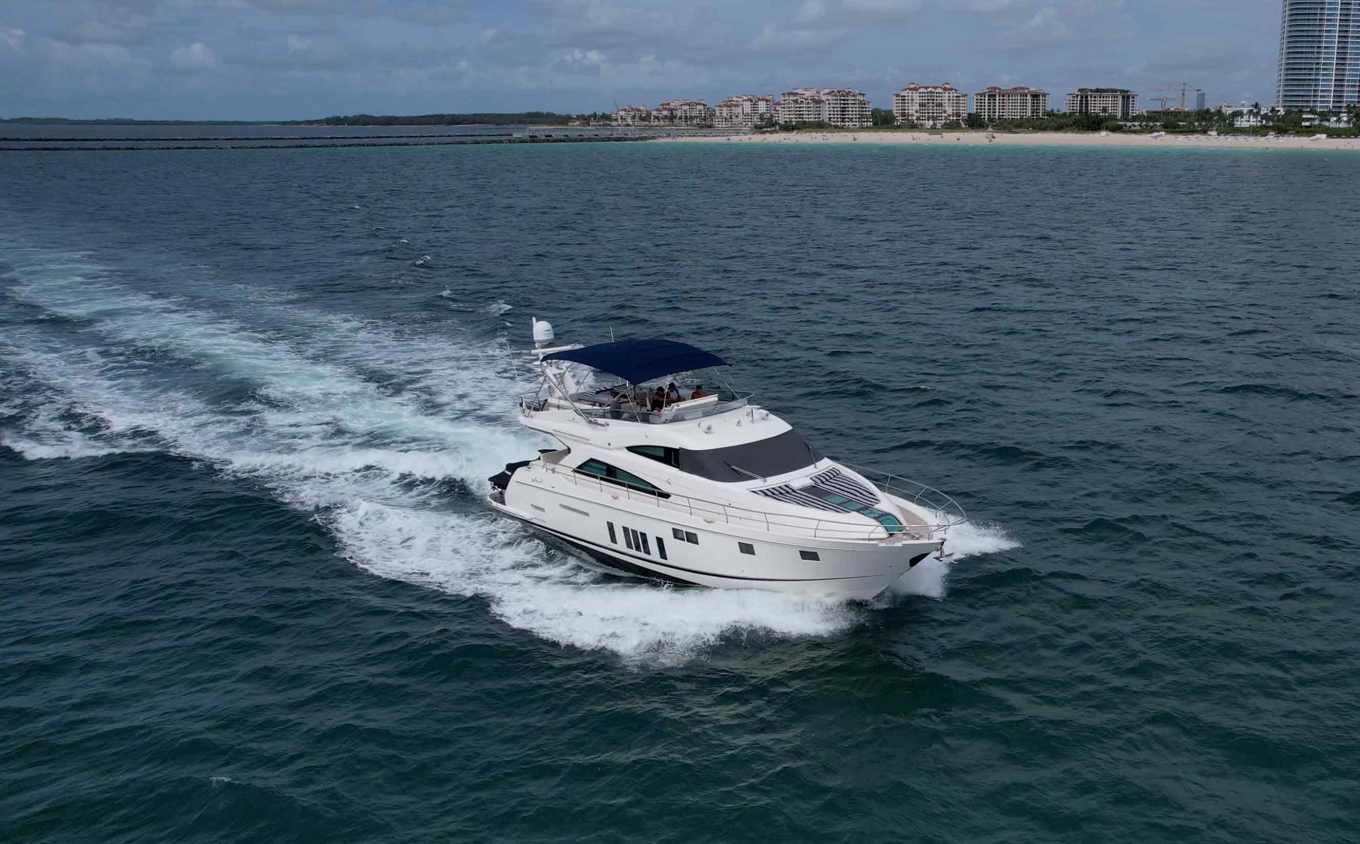 Fairline Squadron 65