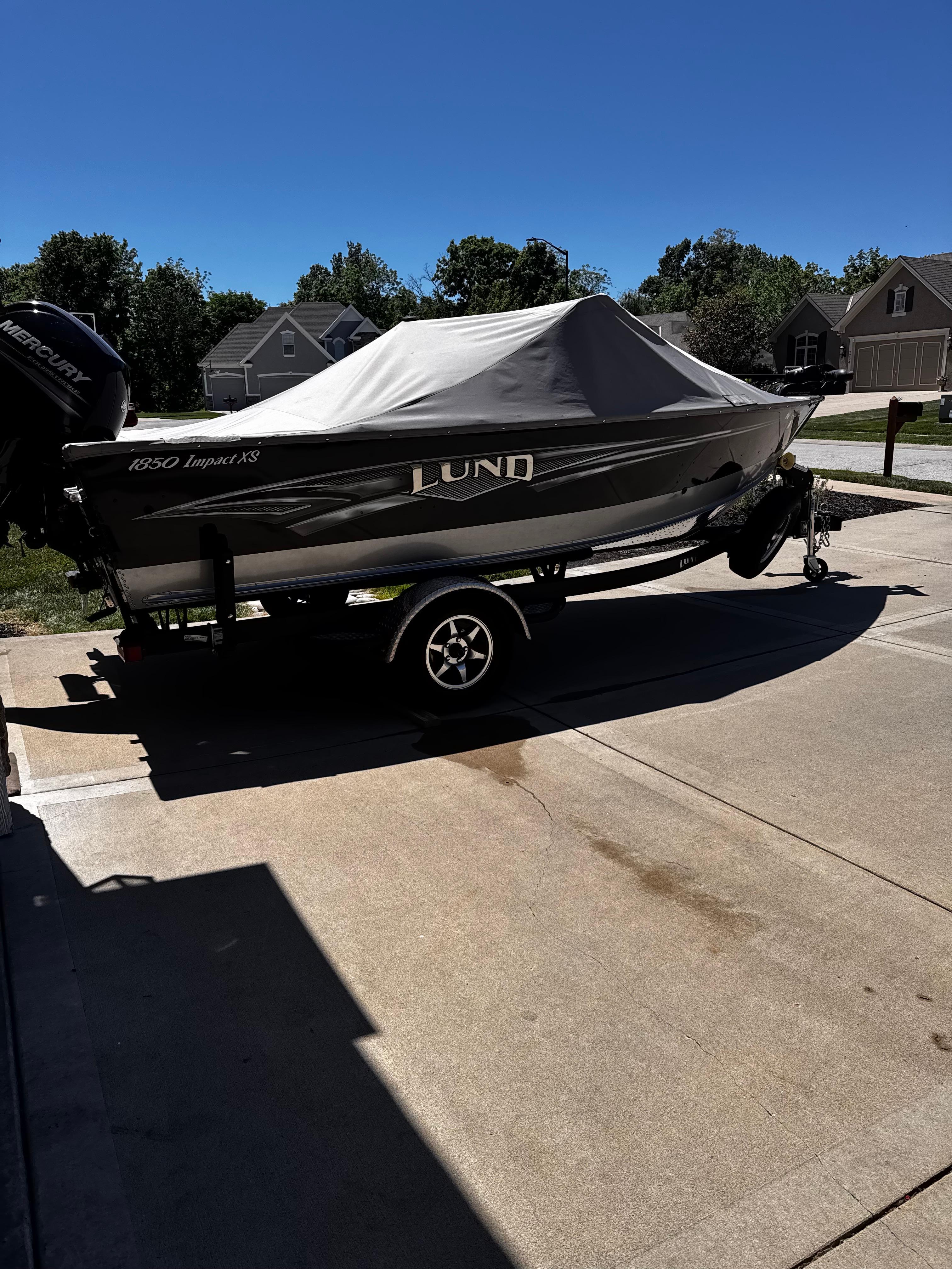 2015 Lund 1850 Impact XS