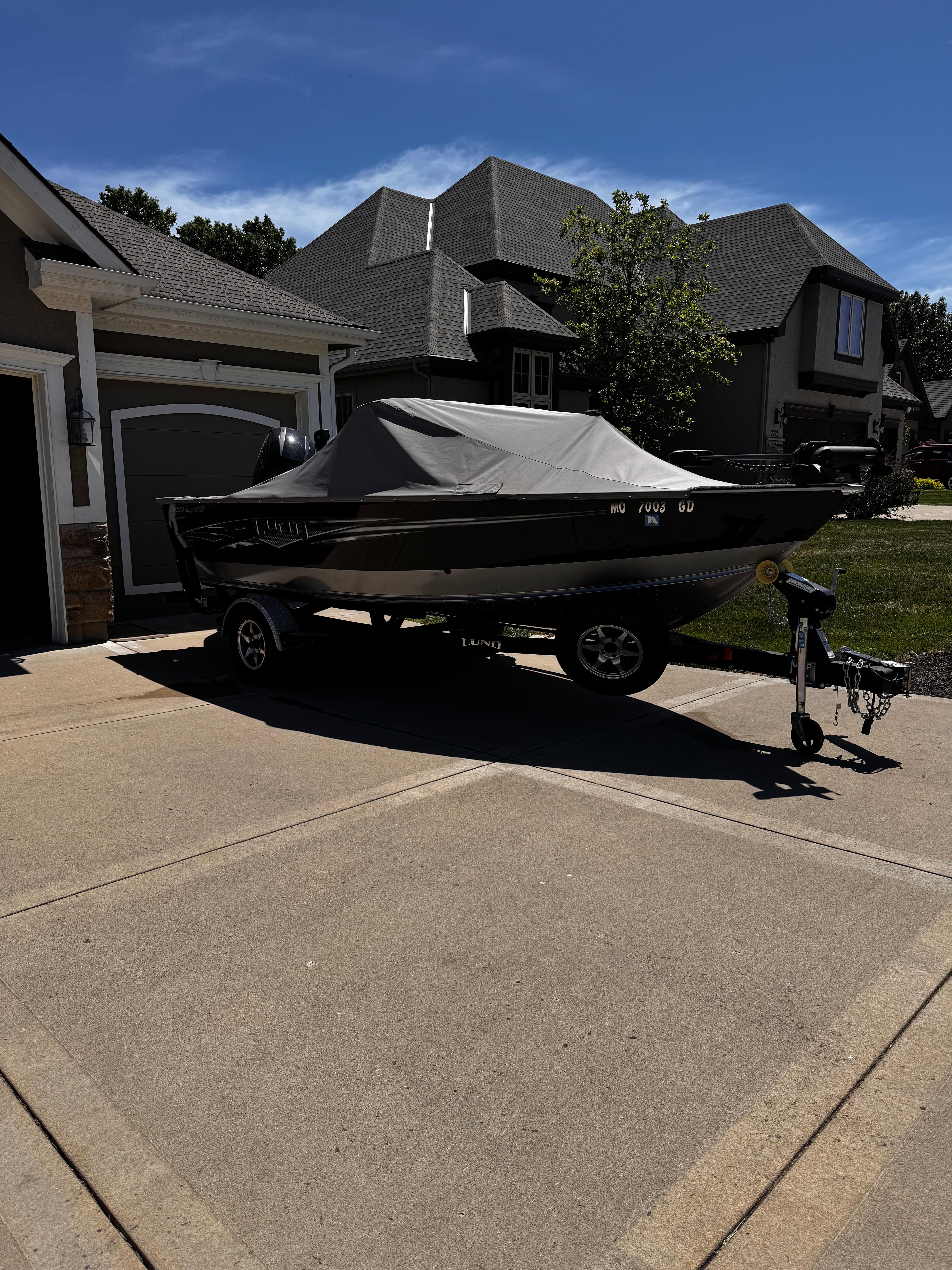 2015 Lund 1850 Impact XS