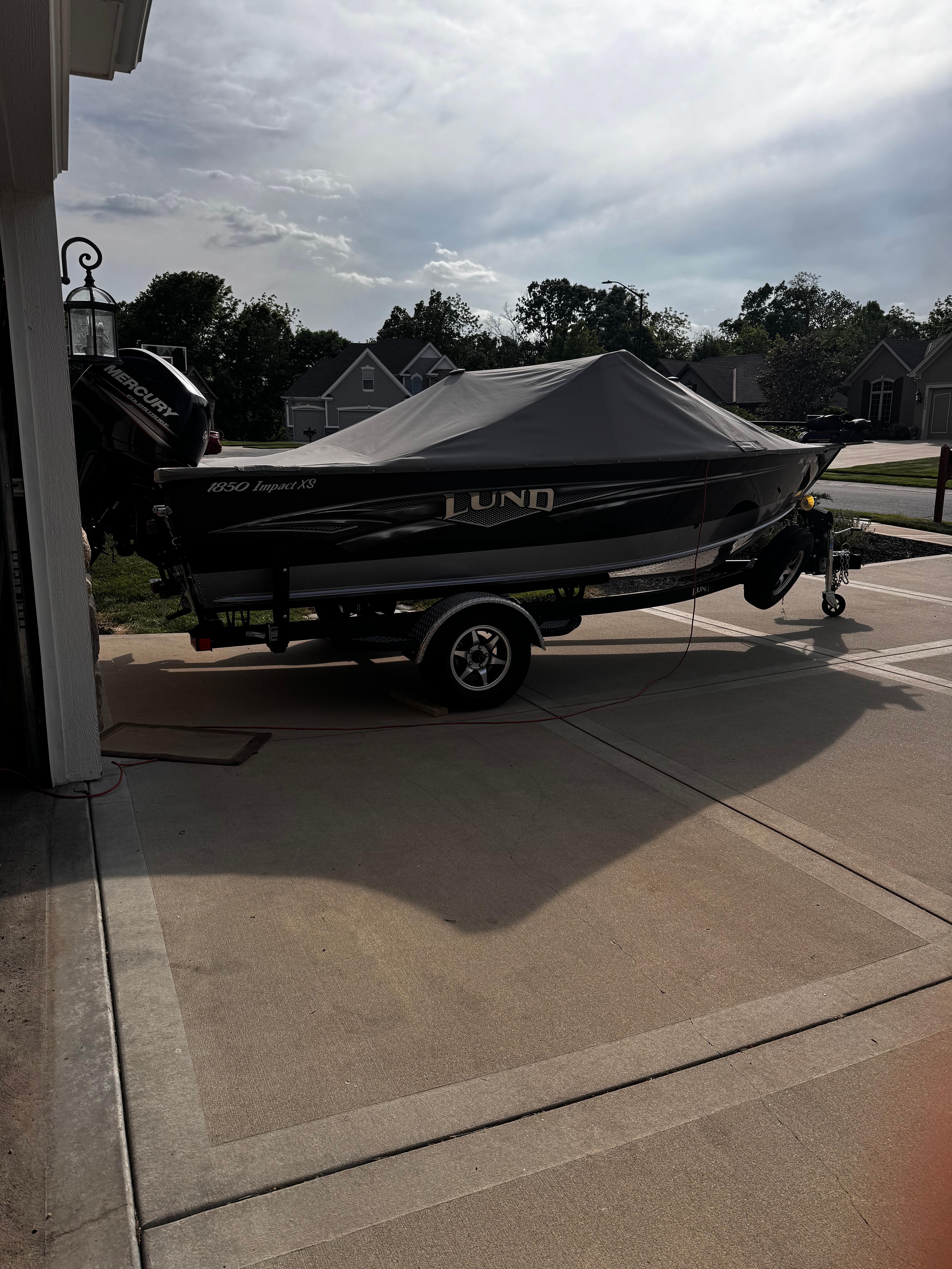 2015 Lund 1850 Impact XS