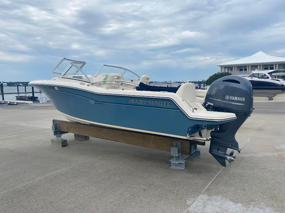 2019 Grady-White Freedom 215