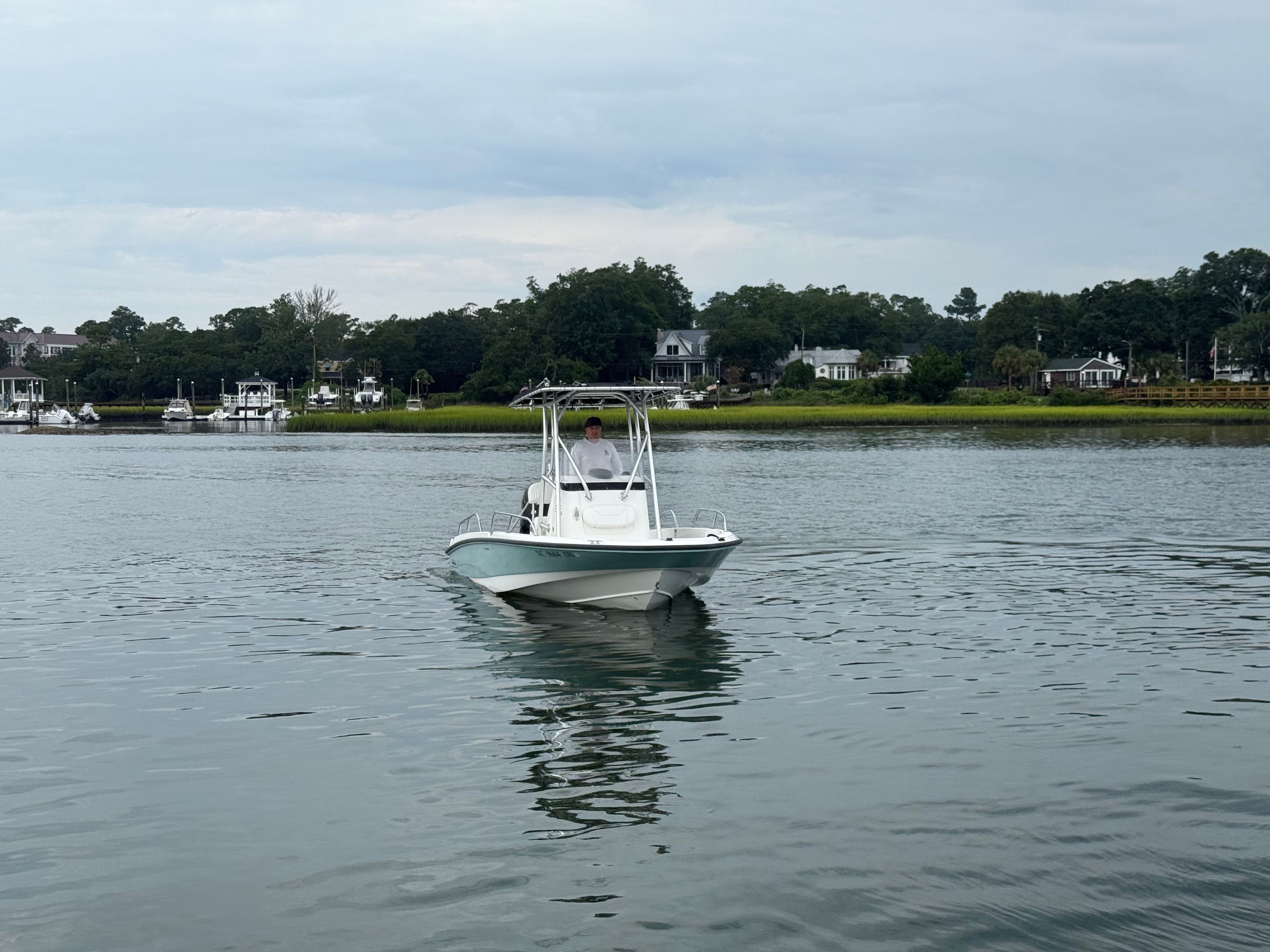 2013 Boston Whaler 200 Dauntless
