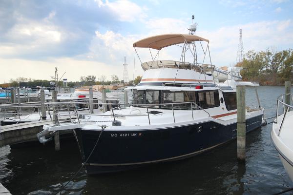 Ranger Tugs R-41 Command Bridge