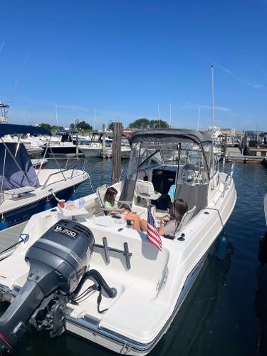 2003 Aquasport 225 Explorer