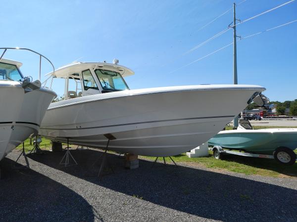 2024 Boston Whaler 360 Outrage