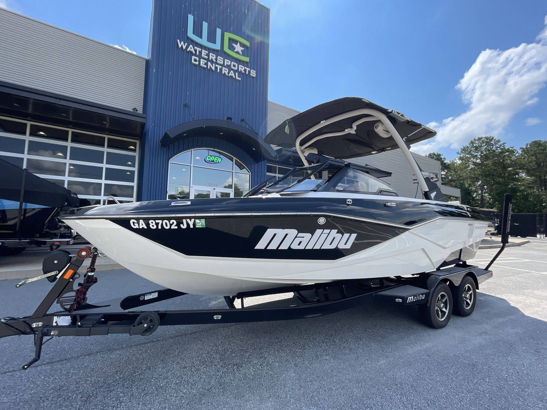 2023 Malibu 22