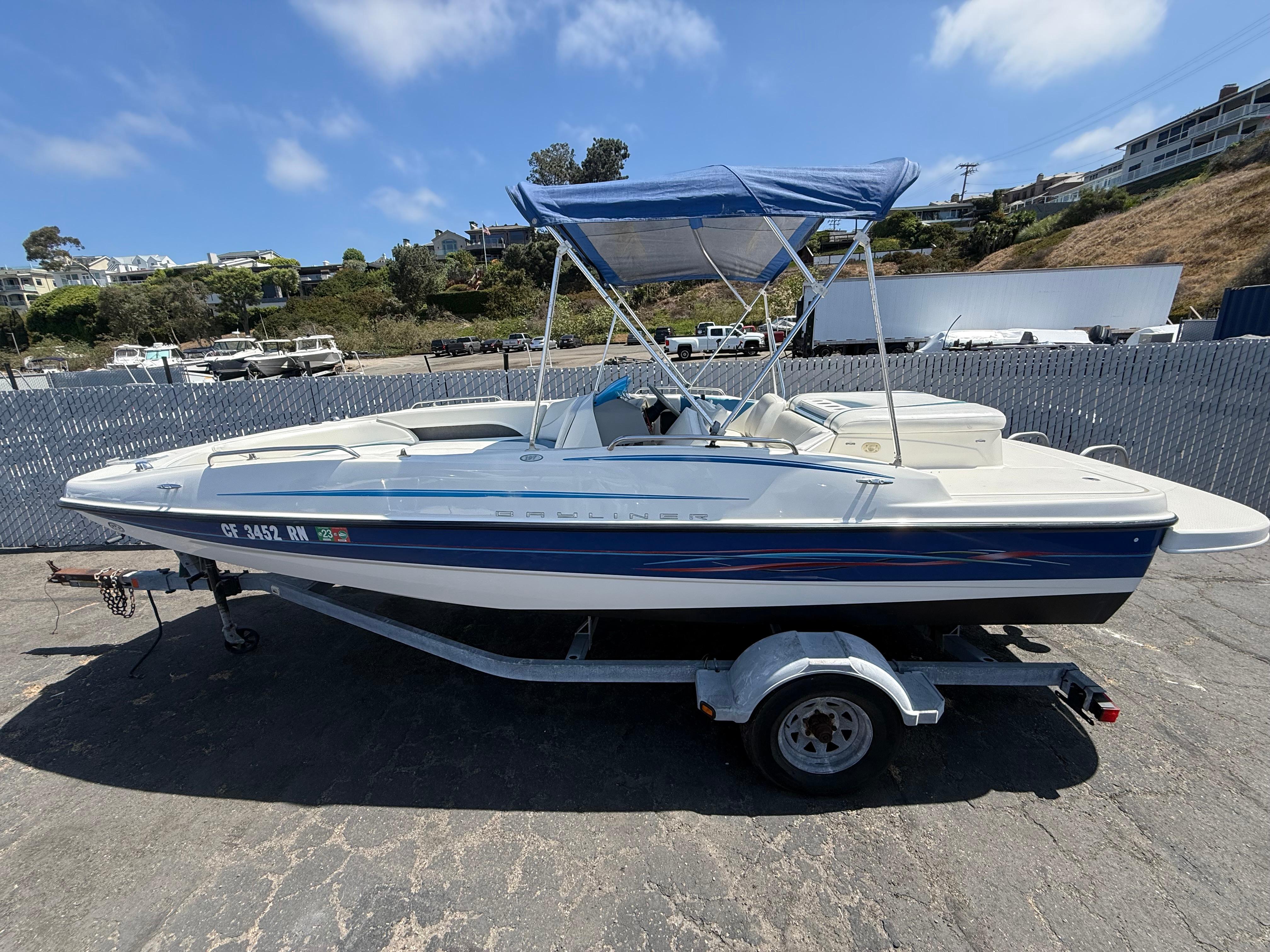 2006 Bayliner 197 Deck Boat