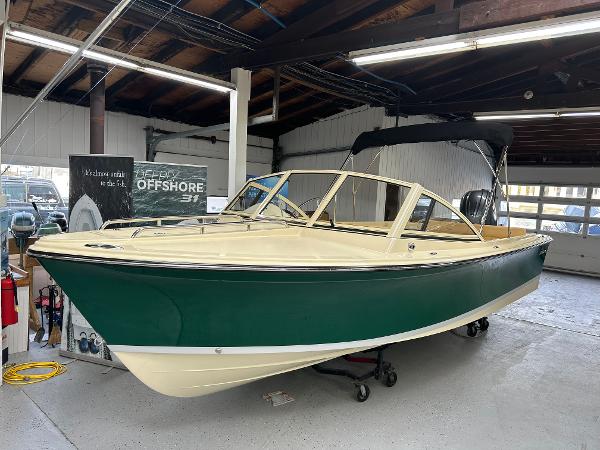 2025 Rossiter 20 Day Boat
