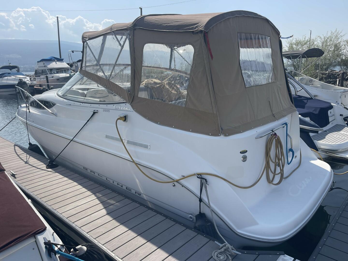 2001 Bayliner 2655 Ciera Wide Body