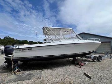 2005 Contender 35 Side Console