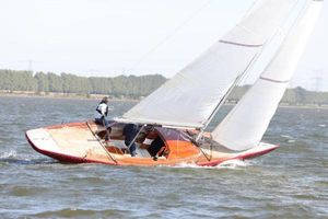 Daysailer Ed Dubois Bolero 2019 Daysailer Ed Dubois Bolero sailing on a windy day, showcasing sleek design and craftsmanship.