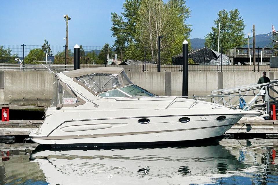 2003 Maxum 2900SCR