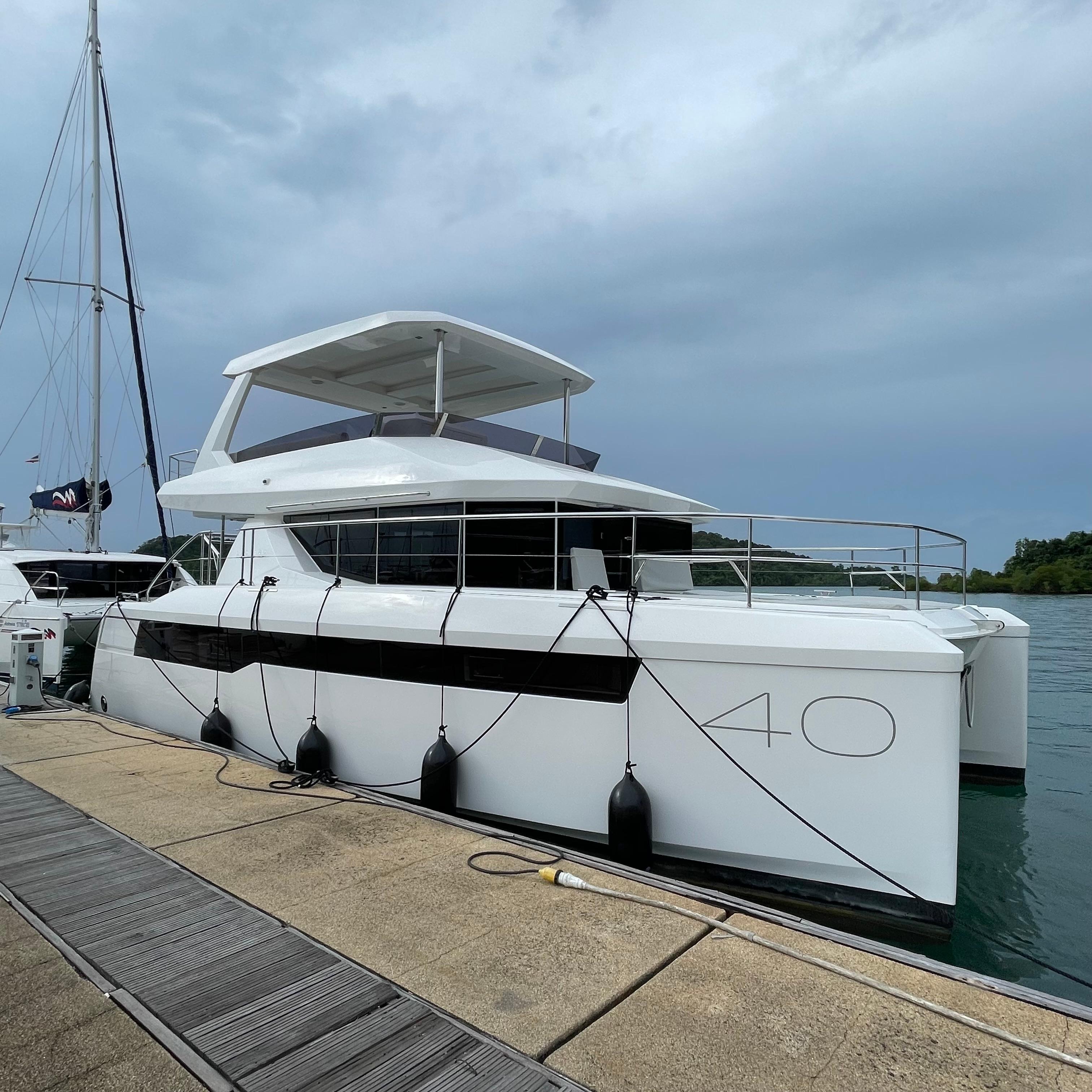 2025 Leopard 40 Powercat
