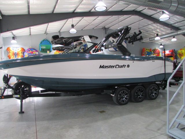 2025 MasterCraft X26