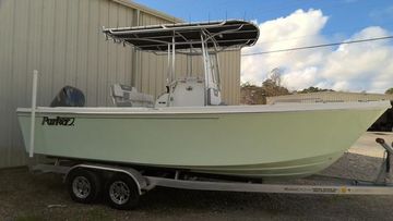 2025 Parker 21SE Center Console