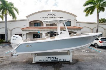 2025 Sea Hunt Ultra 234