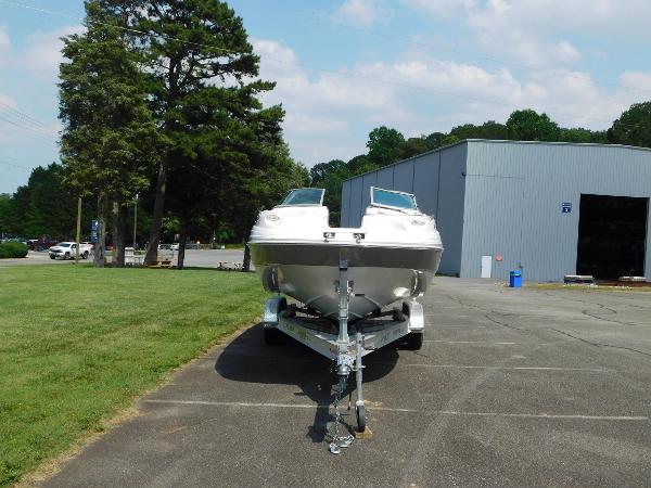 2002 Four Winns 240 Horizon