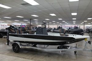 Excel Bay Pro Elite 183 2025 Excel Bay Pro Elite 183 boat on display in showroom.