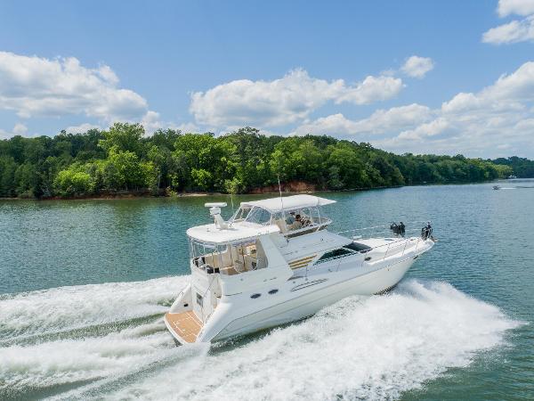 Sea Ray 420 Aft Cabin