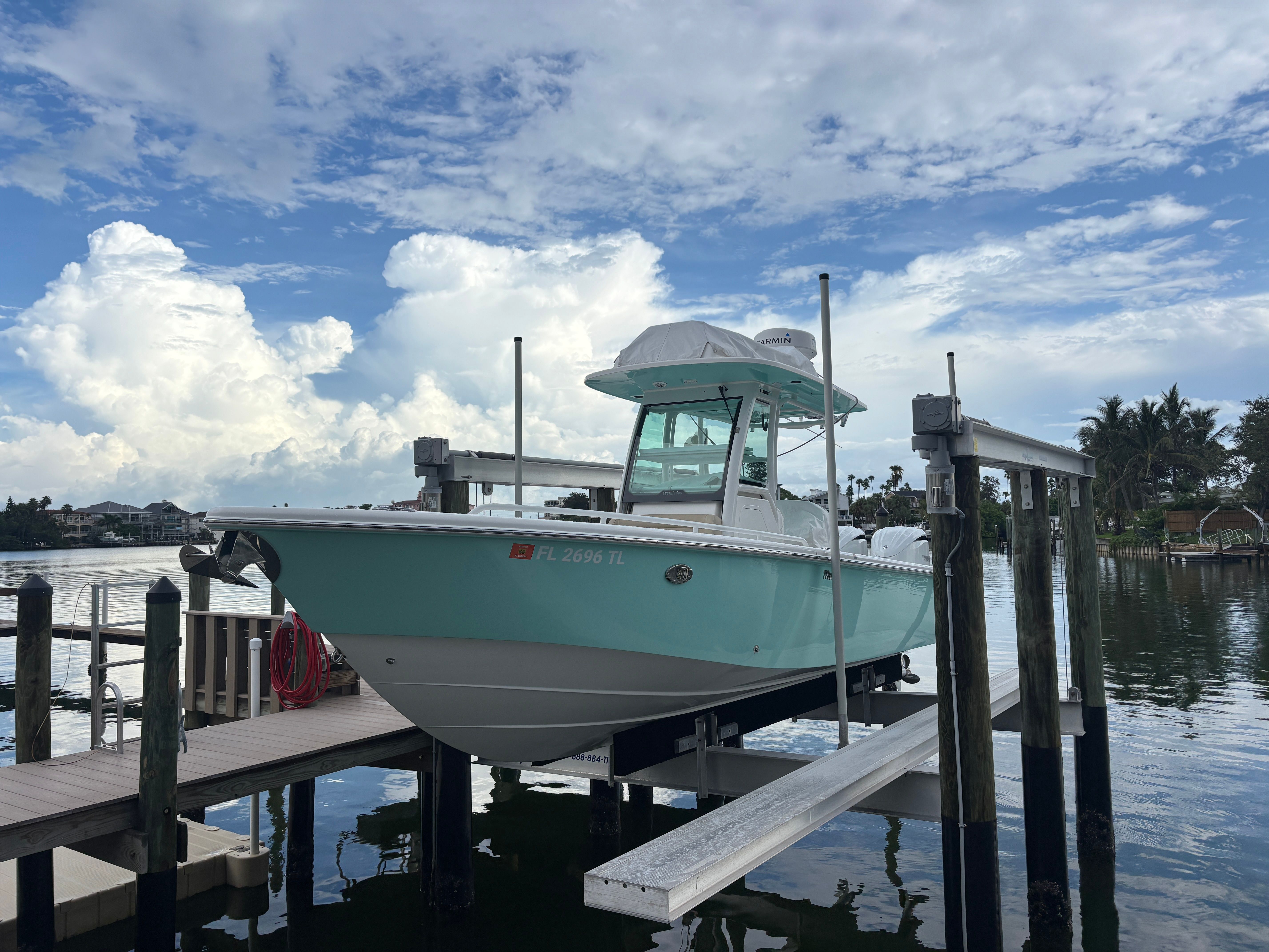 2022 Everglades 273 Center Console