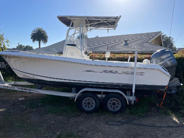 2007 Sea Hunt Triton 207