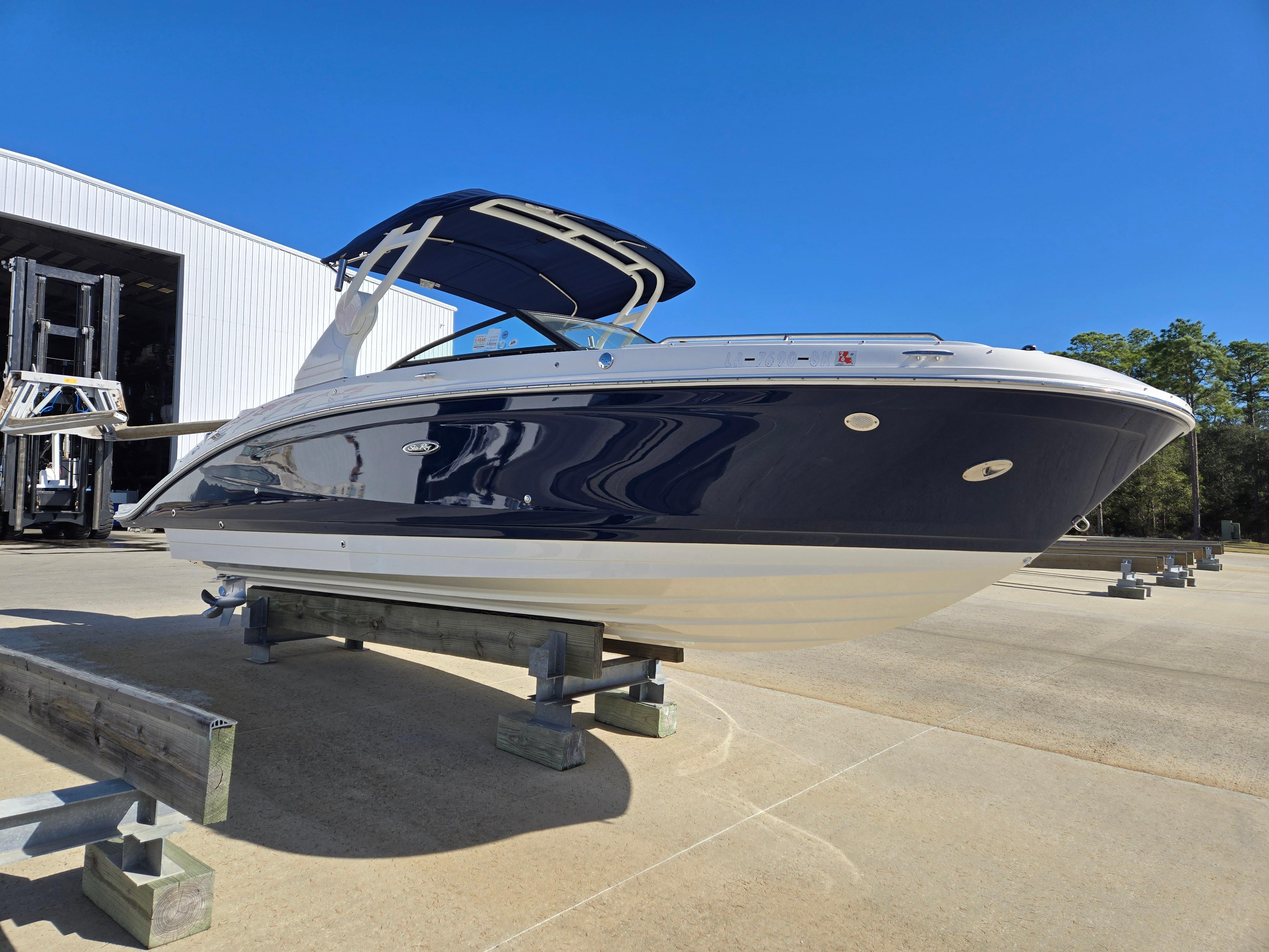 Sea Ray SDX 270