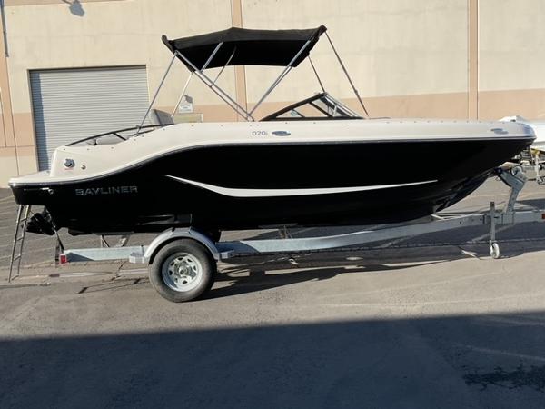 2025 Bayliner D20I