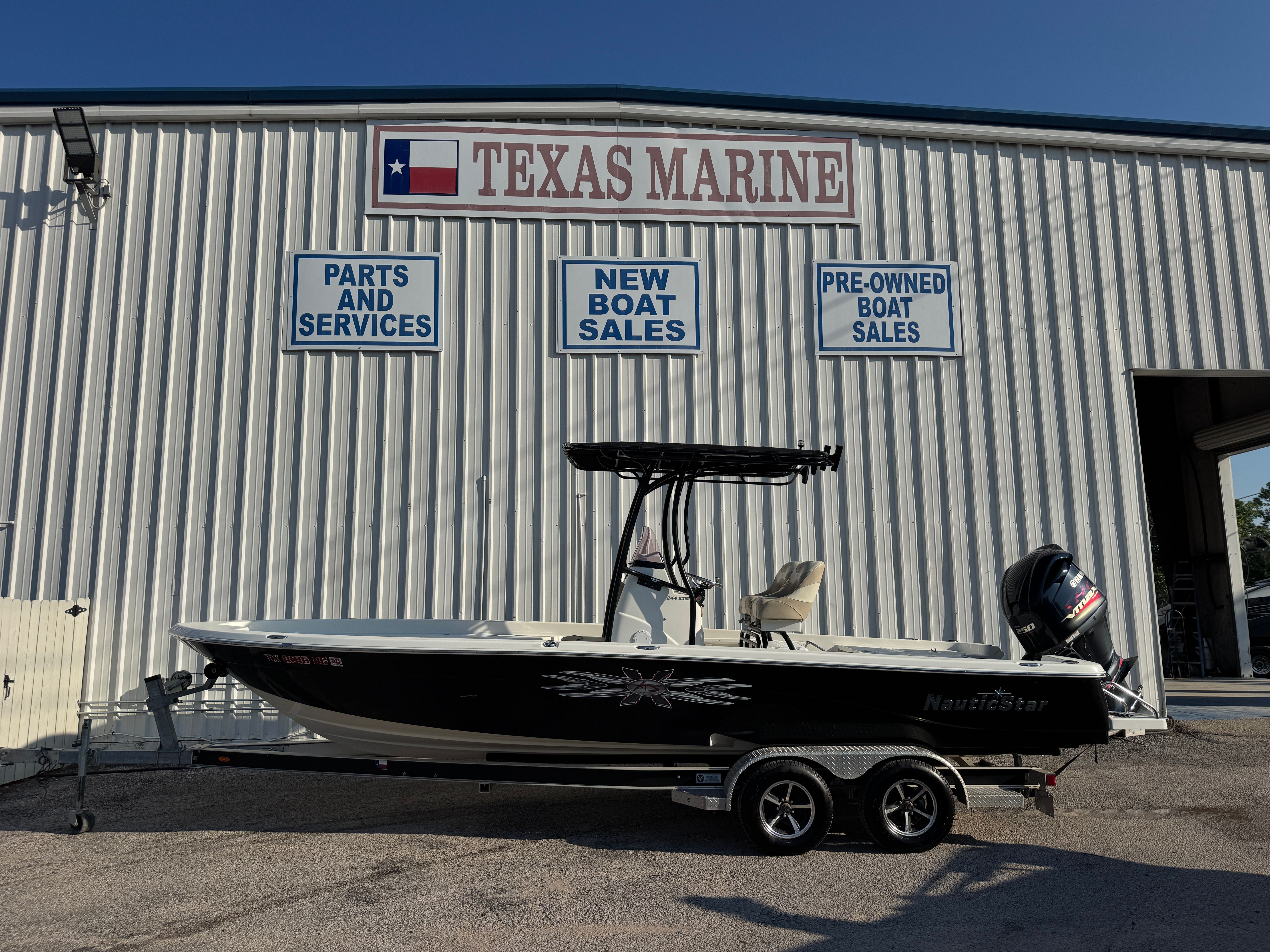 2018 NauticStar 244 XTS