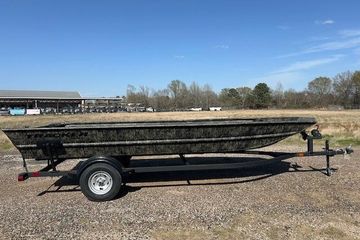2025 Tracker Grizzly 1860 Utility
