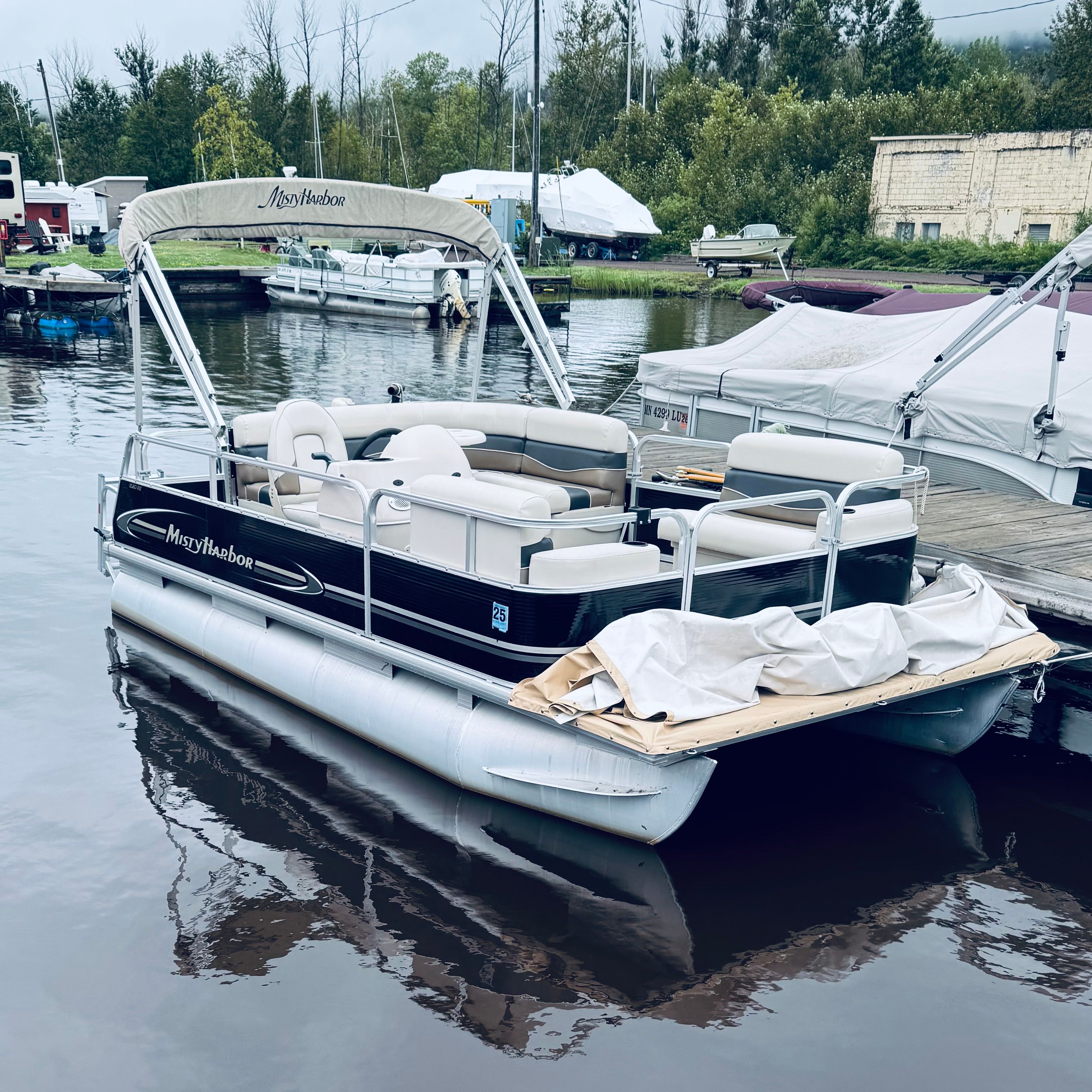 Misty Harbor 1680RE Explorer