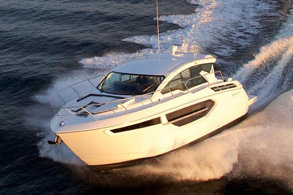2019 Cruisers Yachts 42 Cantius